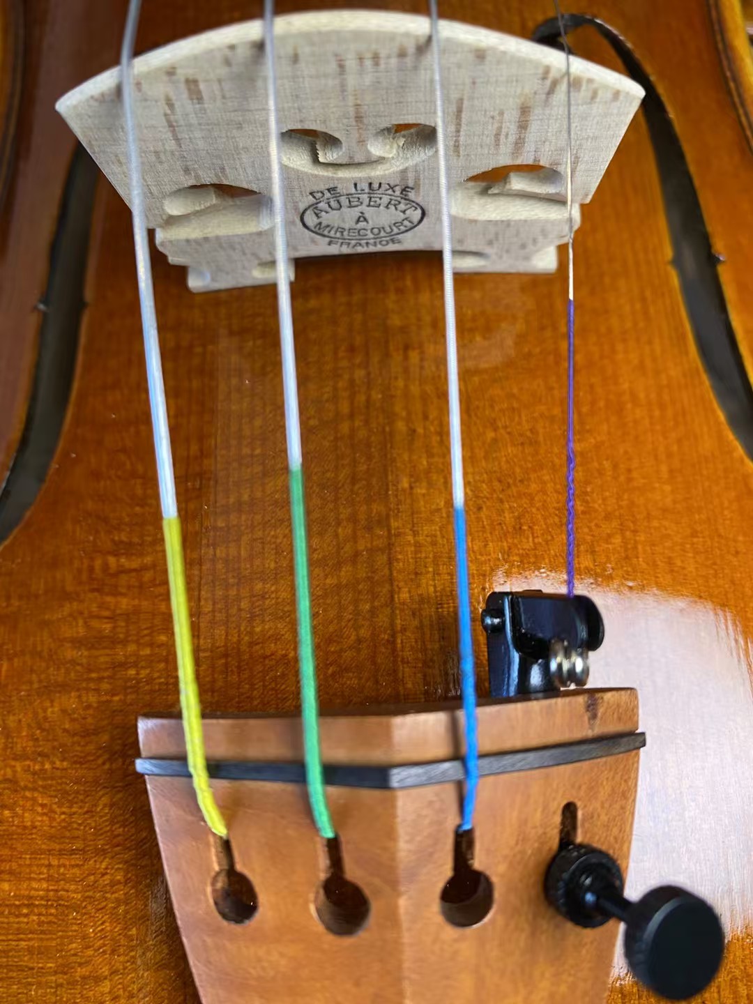 كمان محترف مصنوع يدويًا بخبرة  - مراجعة L Musical Instrument وسعره