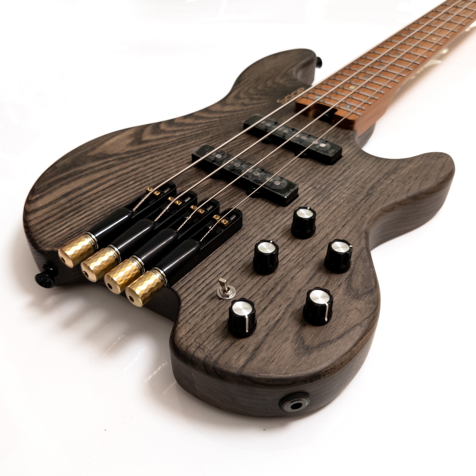 جيتار باس كهربائي بدون رأس بأر - مراجعة Bass Guitar Fretless وسعره